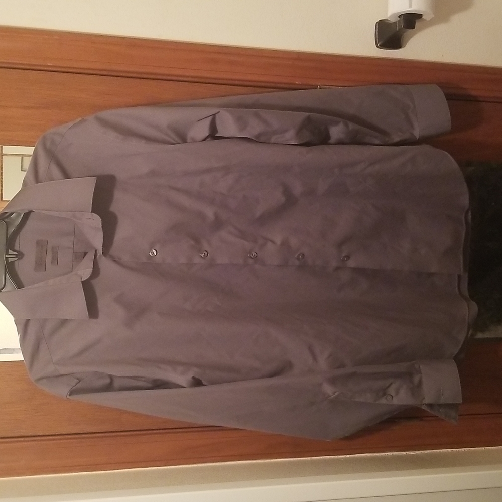 NWOT Clavin Klein dress shirt